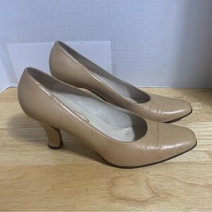 ZeitGeist‎  Shoes Pumps Heels Women Size 8 AA Beige Leather Made In Italy